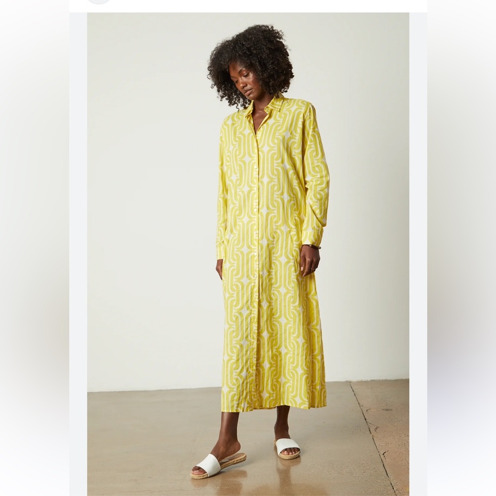 Velvet by Graham & Spencer Yellow Geometric Long Sleeve Dress